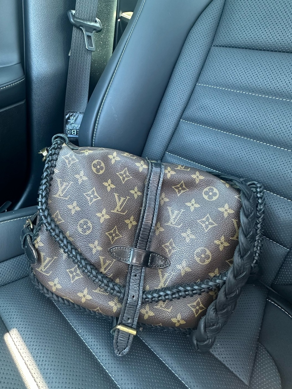 Authentic Louis Vuitton Saumur 30 - Vintage Boho Bags